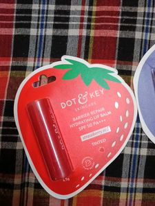 Each ( 150 ) Dot & Key Strawberry Red Tinted Lip B