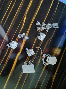 Assorted Women's Jewelry Set