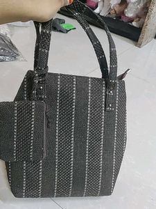 Chic Striped Tote Bag with Pouch