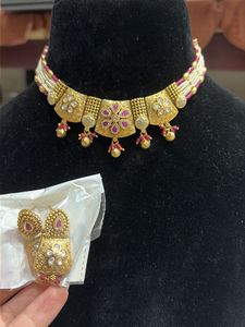 Exquisite Gold Choker Necklace & Earrings Set