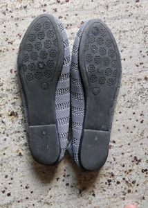 Comfortable Grey Knit Ballet Flats