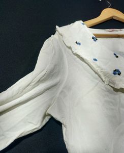Floral Embroidered Peter Pan Collar Blouse