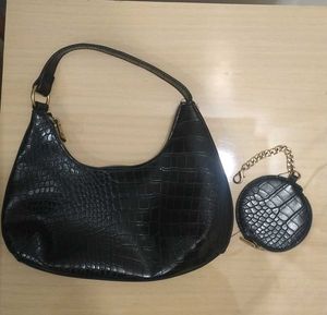 Chic Black Croc Embossed Hobo Bag