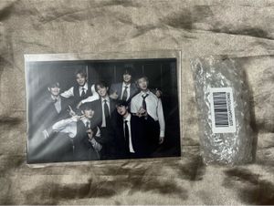 BTS group photo & stand - Official