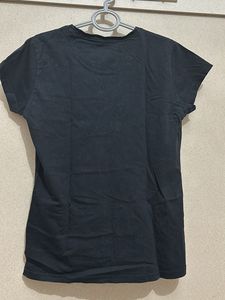 Black Simplify Tee
