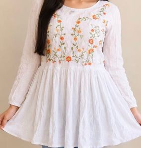 Chic Tunics - Pink &amp; White Floral tops