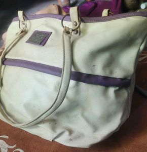 Elegant White Handbag – Stylish &amp; Classy 🤍