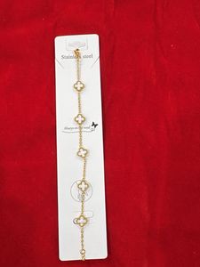 Elegant Clover Bracelet