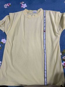 Trendy Unisex Yellow T-Shirt – Vintage Inspired ✨
