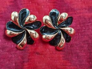Vintage Black & Gold Floral Earrings