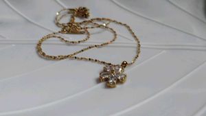 Sparkling Flower Pendant Necklace