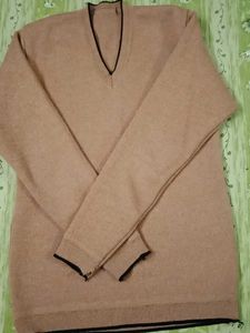 P 8- V Neck Sweater