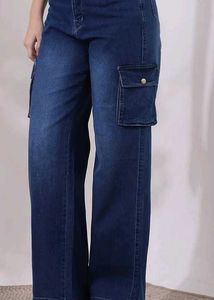 Wide Leg Cargo Jeans