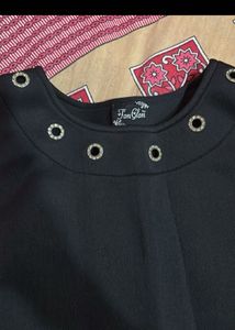 Chic Black Cold Shoulder Top