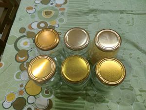 Set of 6 Glass Jars with Lids