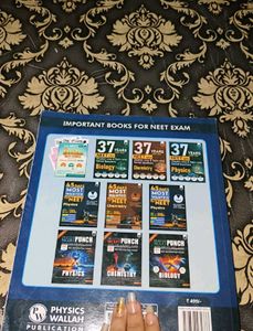 Allen NEET-UG handbooks&amp; pw mocktest book