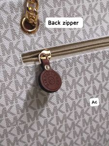 Michael Kors Tote Bag - Classic Signature Print