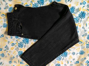 Black High-Waisted Jeans