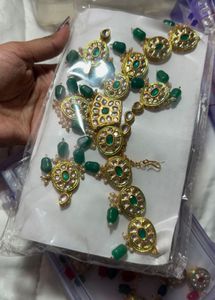 Unused Exquisite Indian Kundan Necklace Set