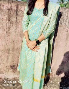 Elegant Aqua & Gold Printed Kurti Set