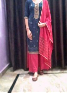 Beautiful Navy Blue Kurta Set with Red Dupatta 💗�