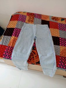 Light Wash Relaxed Fit Jeans