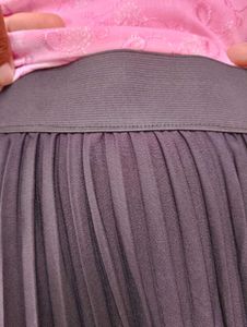 Elegant Pleated Maxi Skirt