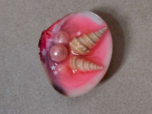 Unique Seashell fridge magnet with Pearls