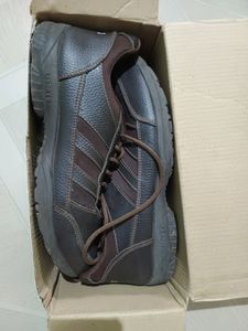 Shoes For Boys And Girls, UK - 8 🔥Lowest Price ❗