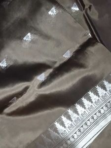 Elegant Saree with Silver Design