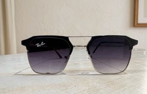 Ray-Ban Sunglasses With Bill - Box