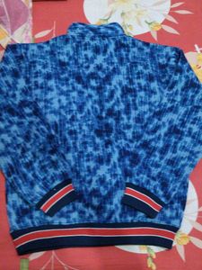 Blue Graphic Print Sweatshirt