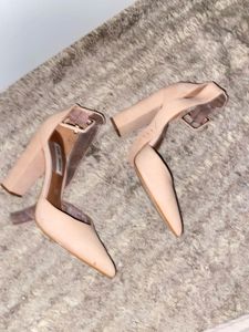 Steve Madden Nude heel