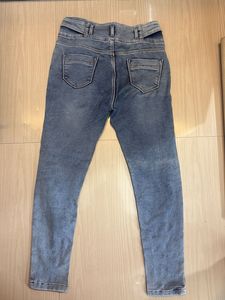 Light Wash Skinny Jeans