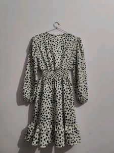 Women’s Black &amp; White Animal Print Belted Puff Sle