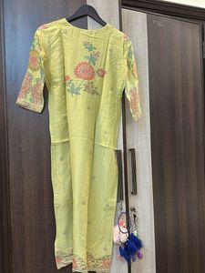 Beautiful Floral Print Kurta Set