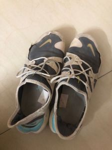 sports running shoes