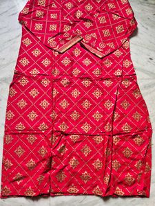 Elegant Red &amp; Gold Kurta