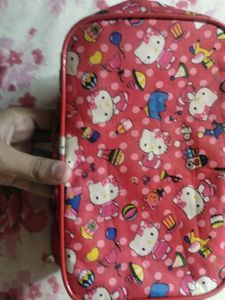 This is a kids Hand Bag.