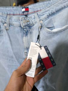 Tommy Hilfiger Light Wash Jeans 36
