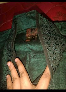 New Men's Green Embroidered Kurta