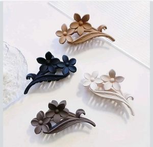Flower Claw Hair Clips