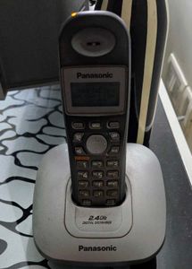 Panasonic KX-TG3611SX landline phone