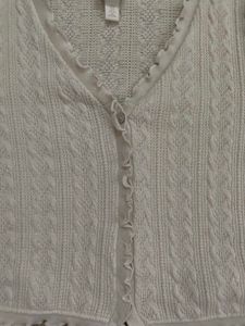 H&amp;M White Cable Knit Cropped Cardigan
