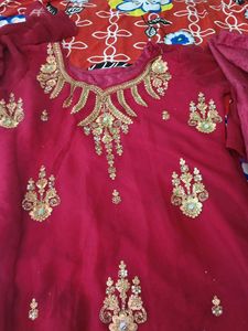 free delivery! size XL  Elegant Embroidered