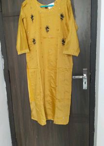 Elegant Yellow Embroidered Kurta