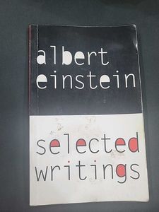 Albert Einstein: Selected Writings