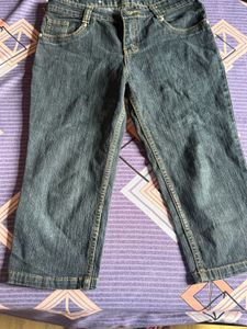 Classic Blue Denim Capri Jeans