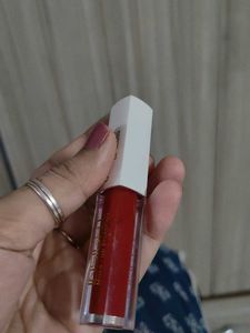 Insight Long Wear Color Rich Lip Gloss