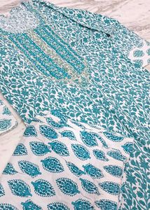 Beautiful Blue &amp; White Cotton Kurta Set